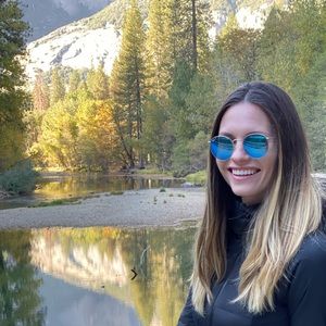 Meet your Posher, Nikki